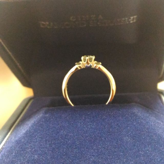 【銀座ダイヤモンドシライシの口コミ】 デザインと価格。可愛いデザインでとても気にいりました！材質や色も選べ…