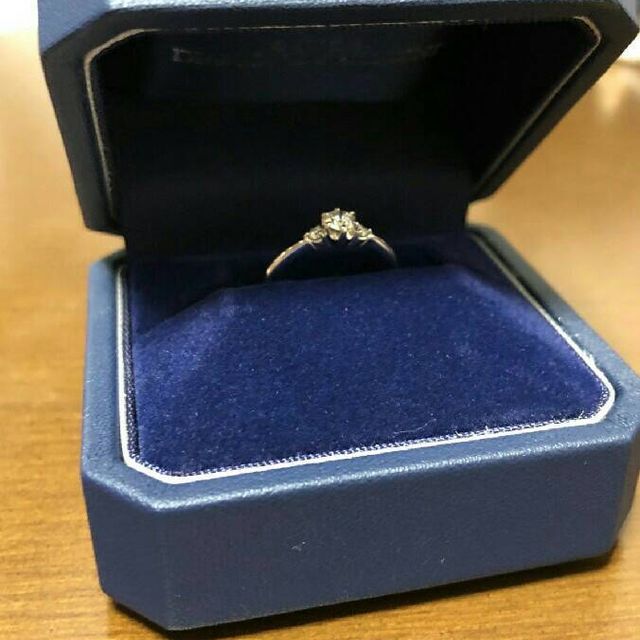 【銀座ダイヤモンドシライシの口コミ】 デザインと価格。可愛いデザインでとても気にいりました！材質や色も選べ…