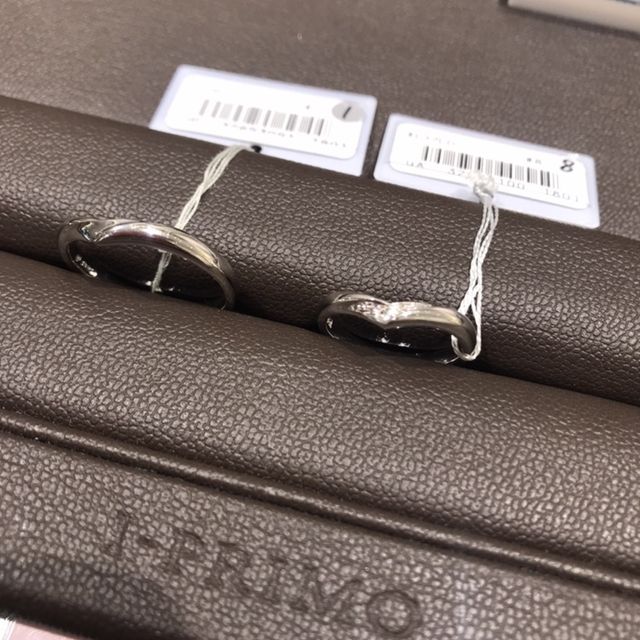 【アイプリモ(I-PRIMO)の口コミ】 結婚指輪のデザインイメージは何も固めず、主人と実店舗で目で見てから決…