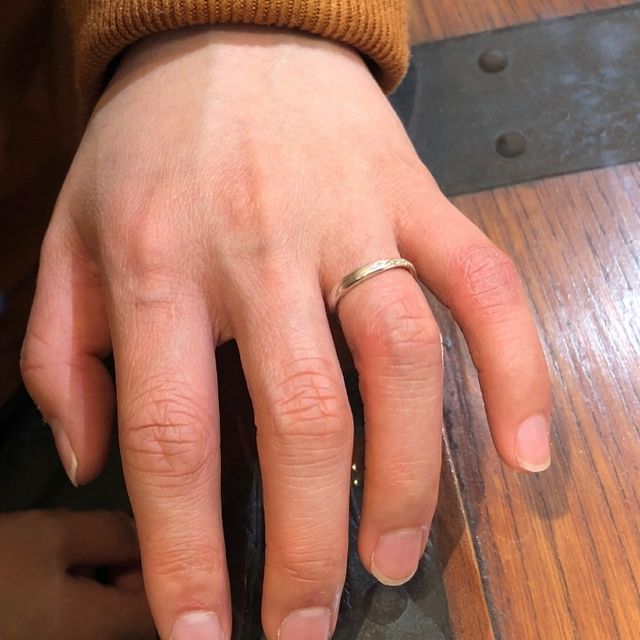 【杢目金屋(もくめがねや)の口コミ】 木目が綺麗に入っていて、珍しく、とてもおしゃれだと思いました。木目模…