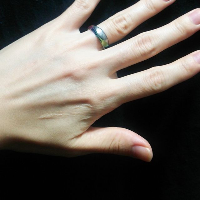 【SORA(ソラ)の口コミ】 結婚指輪は色が入っているものにしたくて雑誌などで探した結果、こちらの…