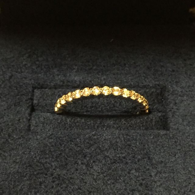 【ROYAL ASSCHER(ロイヤル・アッシャー)の口コミ】 妻のご指名でロイヤル アッシャーに決めました。シンプルでありながら気品…