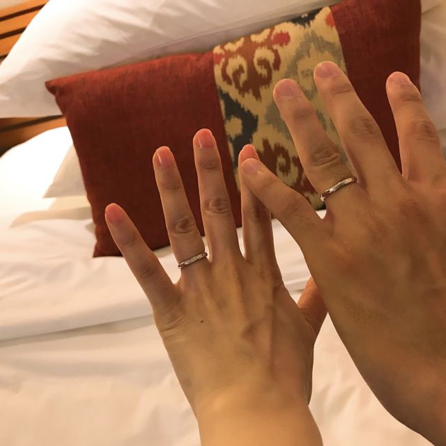 【アイプリモ(I-PRIMO)の口コミ】 婚約指輪とセットでつけたときに違和感のないものを探していました。
最初…