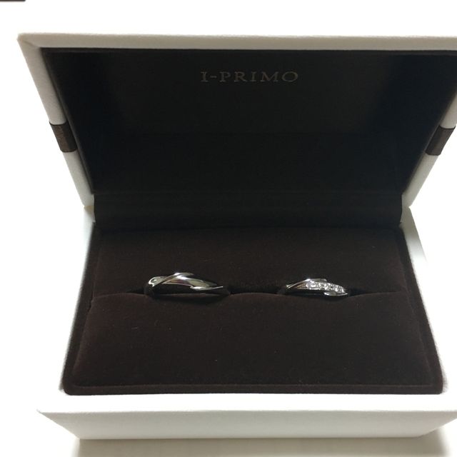 【アイプリモ(I-PRIMO)の口コミ】 着け心地とダイヤの綺麗さ。
一生モノの結婚指輪なので、雑誌やネットでた…