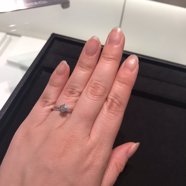 【ティファニー(Tiffany & Co.)の口コミ】 唯一無二のセッティング。他ブランドでも立て爪の指輪はたくさんいくらで…