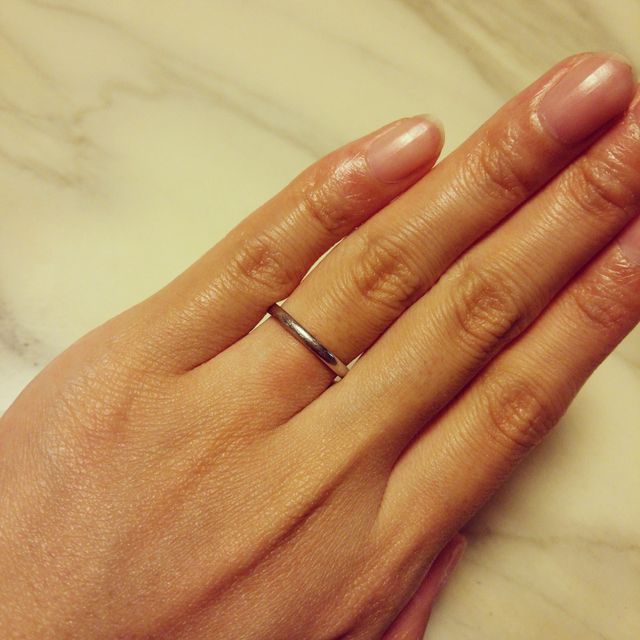 【ティファニー(Tiffany & Co.)の口コミ】 あまりゴツゴツした指輪は好きでなく細い結婚指輪が欲しかったのですが、…