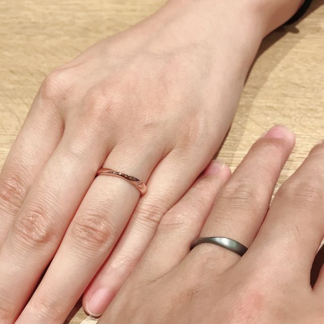 【SORA(ソラ)の口コミ】 デザインとタンタルという金属が良かったです。艶消し仕上げも満足してい…