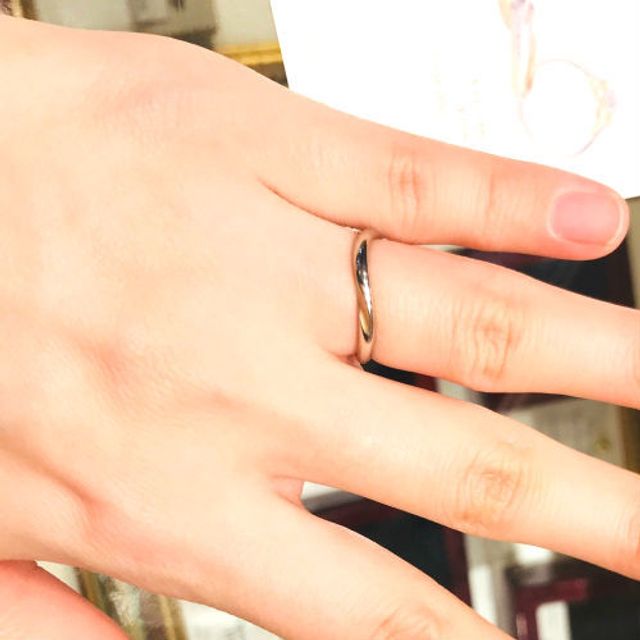 【ケイウノ ブライダル(K.UNO BRIDAL)の口コミ】 ウェーブが入っていますが非常にシンプルなラインであり上品です。男性用…