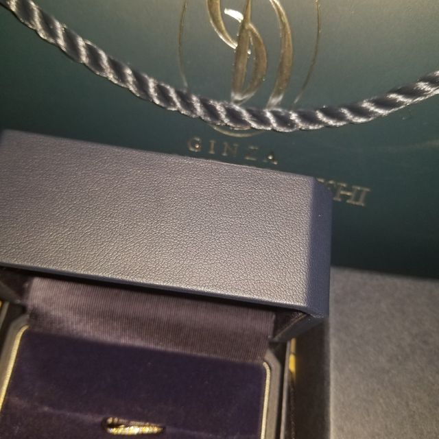 【銀座ダイヤモンドシライシの口コミ】 セミオーダーで作れるところに特にひかれました。
また、値段も購入しやす…