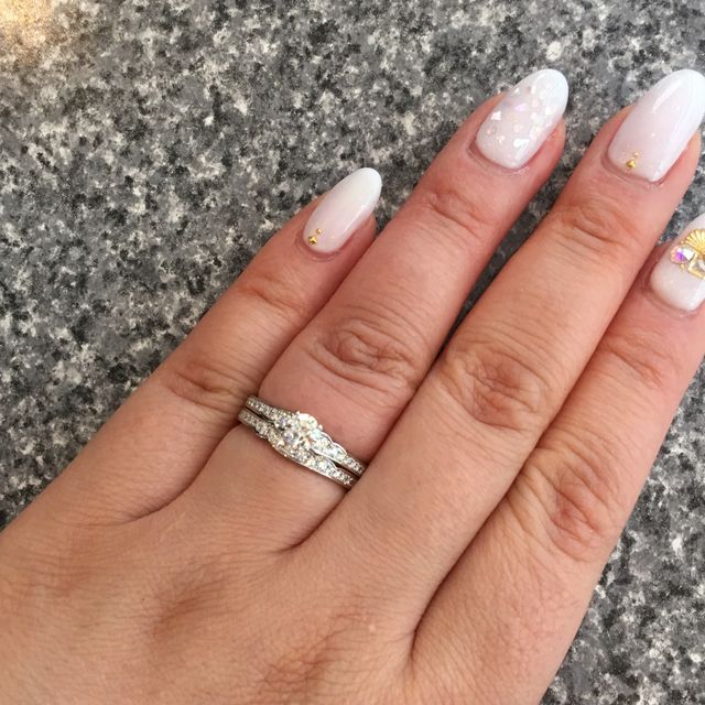 【俄(にわか)の口コミ】 俄のリング、見に行ったのは計3回、
旦那が俄のデザインを気に入っており…