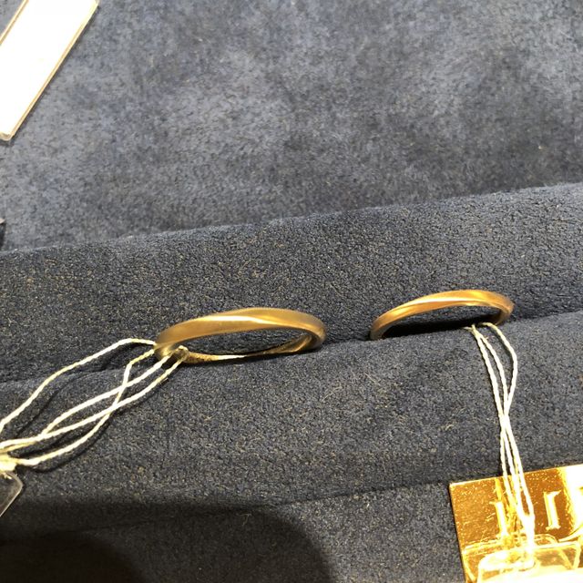 【hum(ハム)の口コミ】 シンプル且つお洒落なデザインでした。普段着にも合わせやすいような好き…