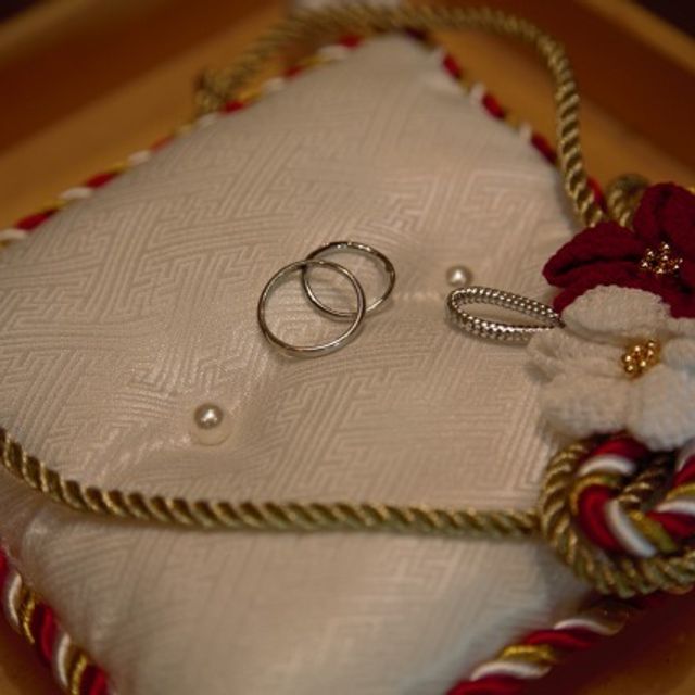 【AFFLUX(アフラックス)の口コミ】 少しひねったような形で細いので、指が長く見えるデザインになっています…