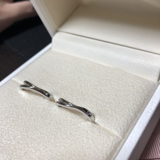 【I's stone(アイズストーン)の口コミ】 ショーケースの中の指輪の気に入ったところをを、ハイブリッドしたような…