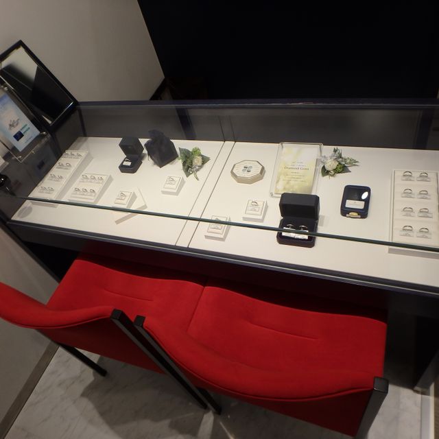 【銀座ダイヤモンドシライシの口コミ】 彼女の指輪のサイズが全く分からず、このような時に、彼女に気づかれない…