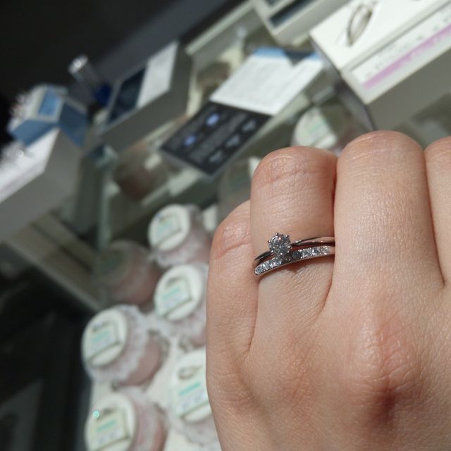 【LEGAN(レガン)の口コミ】 女性の指輪のダイヤモンドがキラキラきれいで、指輪のつけ心地も良かった…