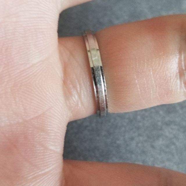 【カルティエ(Cartier)の口コミ】 普段付けするうえで、あまり目立た過ぎず、かつ他とは違った個性が出せる…