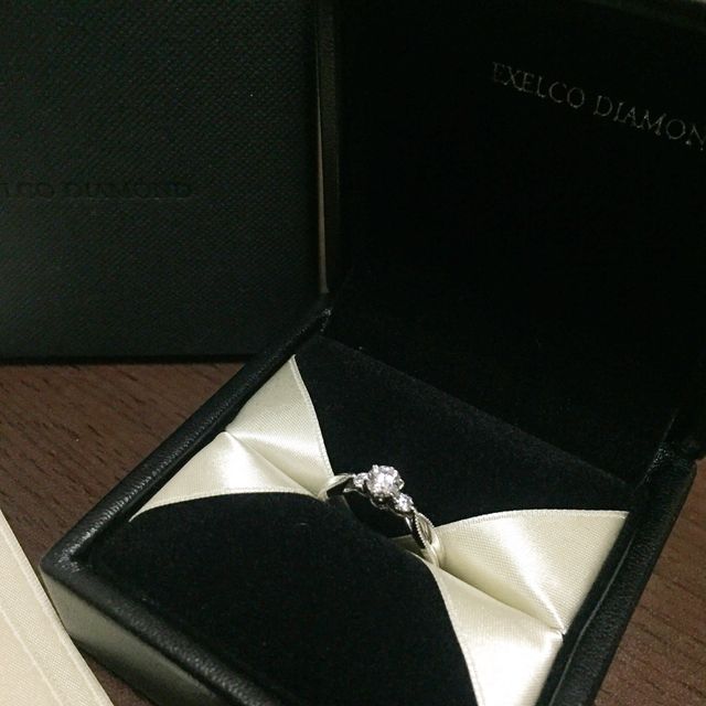 【エクセルコダイヤモンド(EXELCO DIAMOND)の口コミ】 いろいろゼクシィで見て、お互いの考えているデザインと雰囲気を話し合っ…