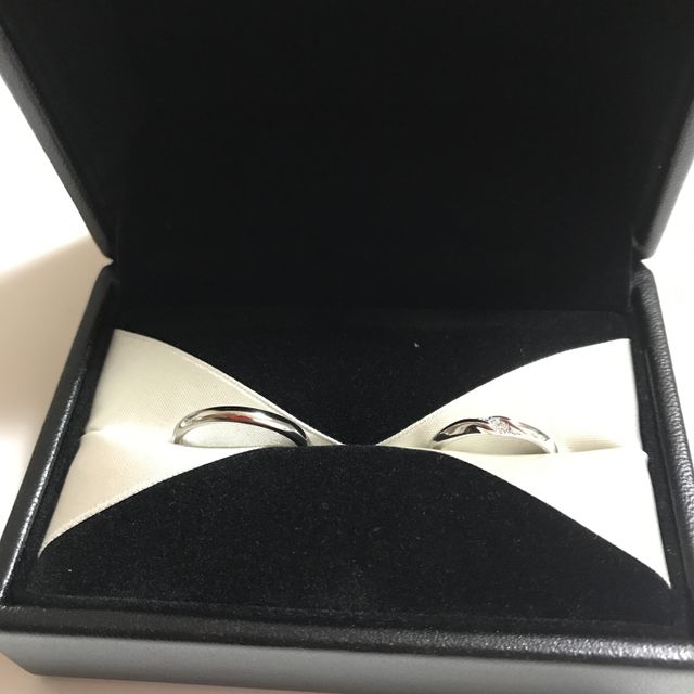 【エクセルコダイヤモンド(EXELCO DIAMOND)の口コミ】 シンプルなデザインで、歳を重ねても飽きないところが1番の決め手になりま…