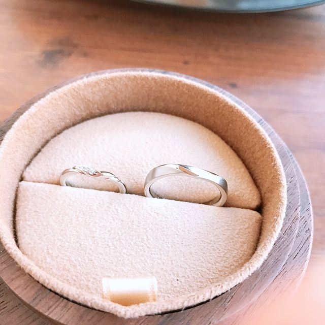 【COLANY(コラニー)の口コミ】 毎日着けるものなので、シンプルなデザインのマリッジリングを探していた…