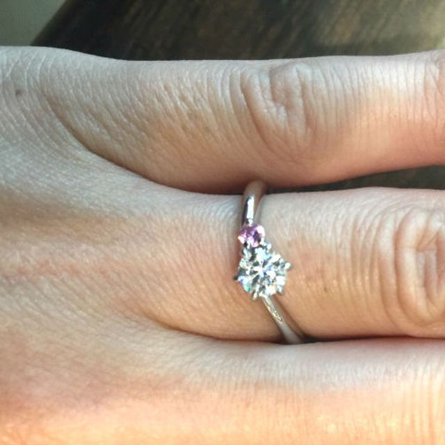 【ケイウノ ブライダル(K.UNO BRIDAL)の口コミ】 ラインはシンプルであり指に馴染みやすい形状をしているので付け心地が良…