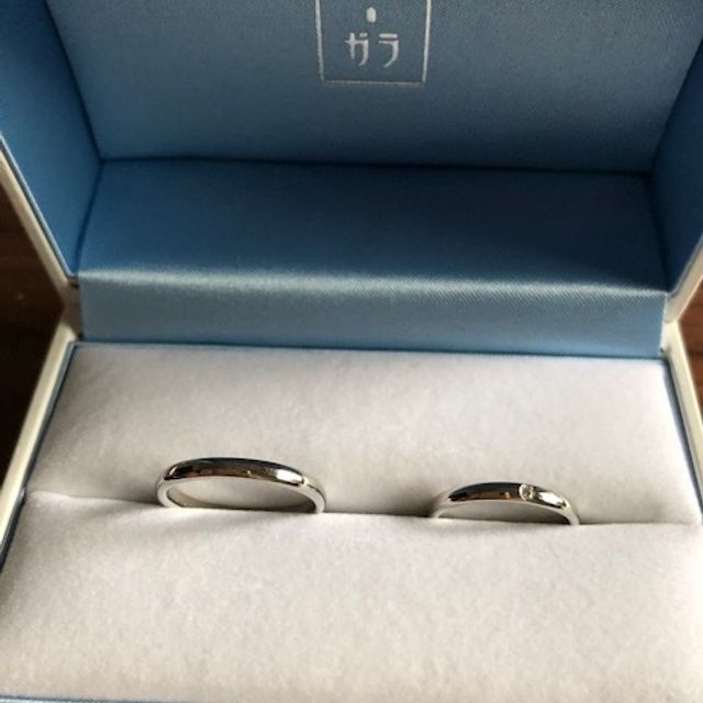 【GALA JEWELRY(ガラジュエリー)の口コミ】 結婚指輪は長年、家事を含めた日常使用するため、シンプルで飽きのない指…