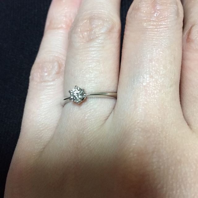 【アイプリモ(I-PRIMO)の口コミ】 シンプルだけどダイヤの存在感は有るなぁという印象でした。ただ、個人的…