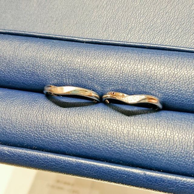 【銀座ダイヤモンドシライシの口コミ】 指が太く指輪が似合わないので悩んでいました。結婚式場の内見会で気さく…