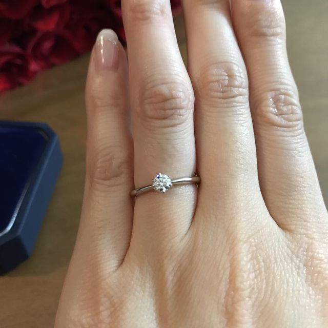 【銀座ダイヤモンドシライシの口コミ】 ダイアモンドの質と値段に満足しました。
ダイアモンドは一定品質以上のも…