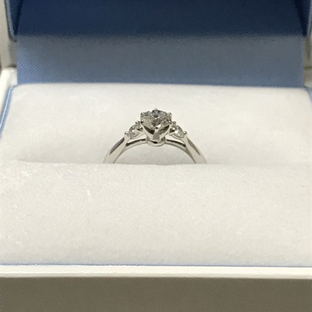 【GALA JEWELRY(ガラジュエリー)の口コミ】 指が短いので、リングに幅があるものがあまり似合わなかったのですが、ガ…