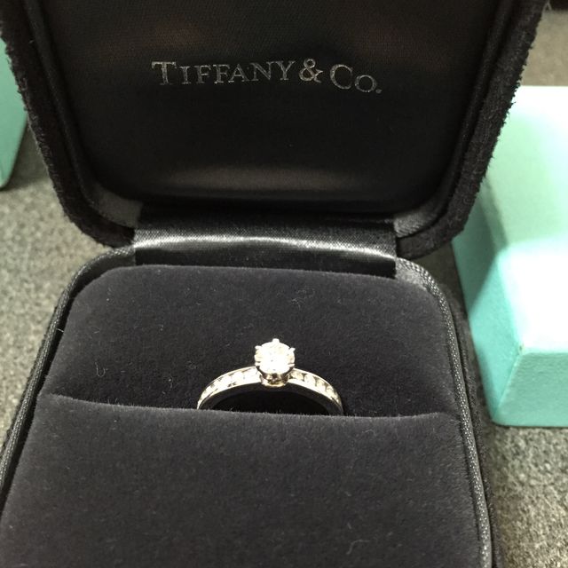 【ティファニー(Tiffany & Co.)の口コミ】 主人が決めて買ってきてくれました。
決め手は、有名ブランドであること、…