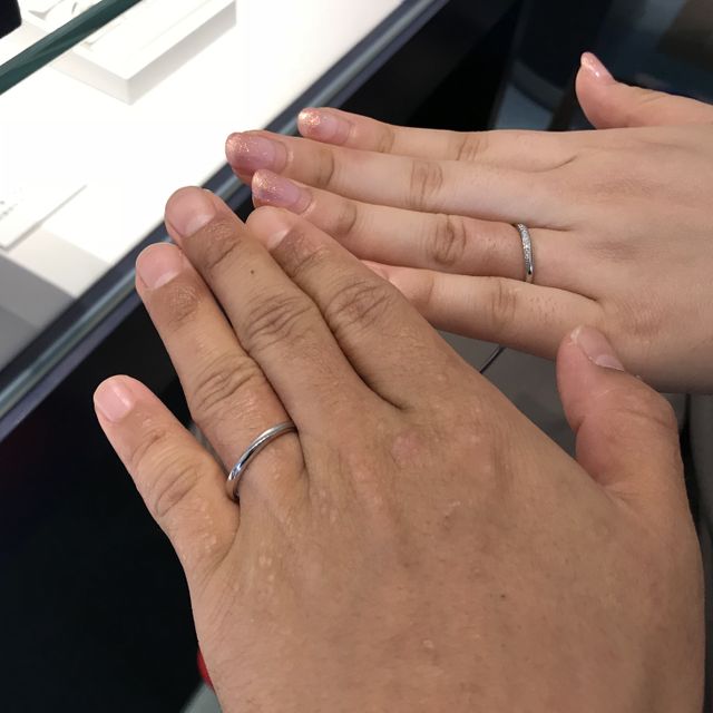 【銀座ダイヤモンドシライシの口コミ】 最初は下見程度のつもりで来店しましたが、お店の方の対応もよく、いくつ…