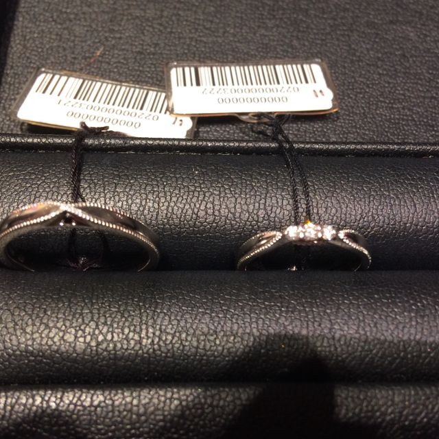 【エクセルコダイヤモンド(EXELCO DIAMOND)の口コミ】 お揃い感があるもの。しかし、他の人とかぶらないデザインが欲しいとリク…