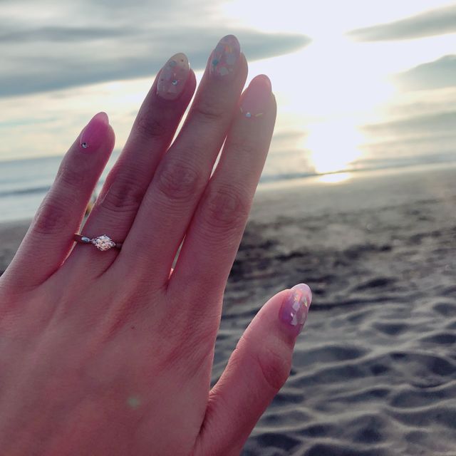 【GALA JEWELRY(ガラジュエリー)の口コミ】 婚約指輪を2人で下見に行き、シンプルなものを探していると伝え色々なデザ…