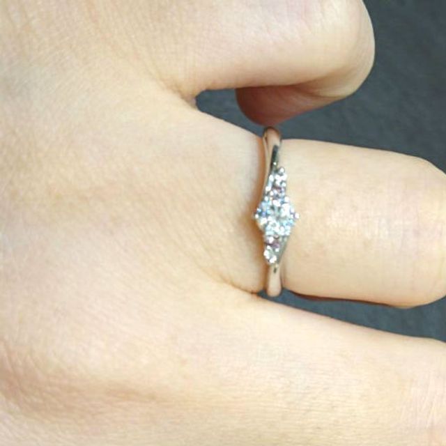 【TRECENTI(トレセンテ)の口コミ】 特にデザインは決めずに来店し、試着していく中で指に馴染んだものに決め…