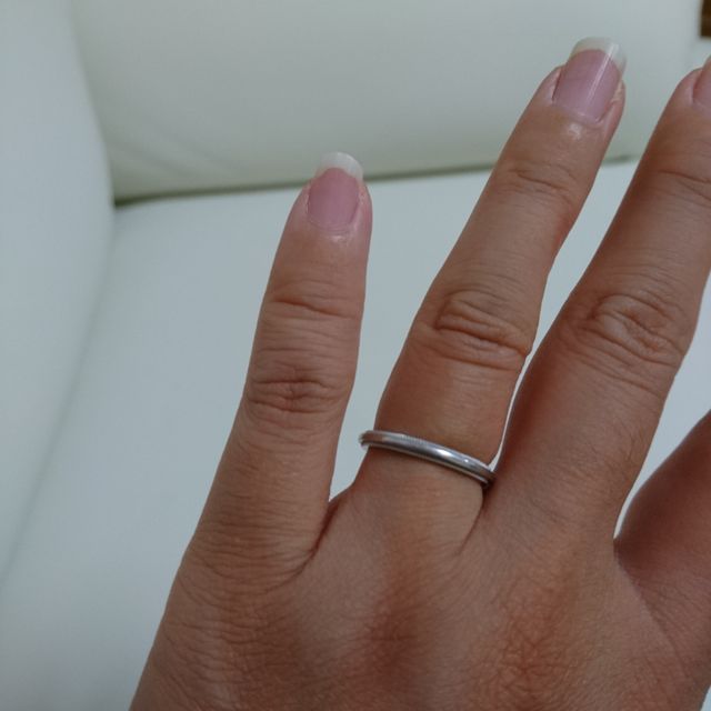 【ティファニー(Tiffany & Co.)の口コミ】 なるべくシンプルなもので探していて、お店を回ってるうちに自分の指が細…