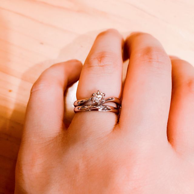 【BRILLIANCE+(ブリリアンスプラス)の口コミ】 彼からプロポーズでダイヤモンドを頂いたのをきっかけにこちらでお世話に…