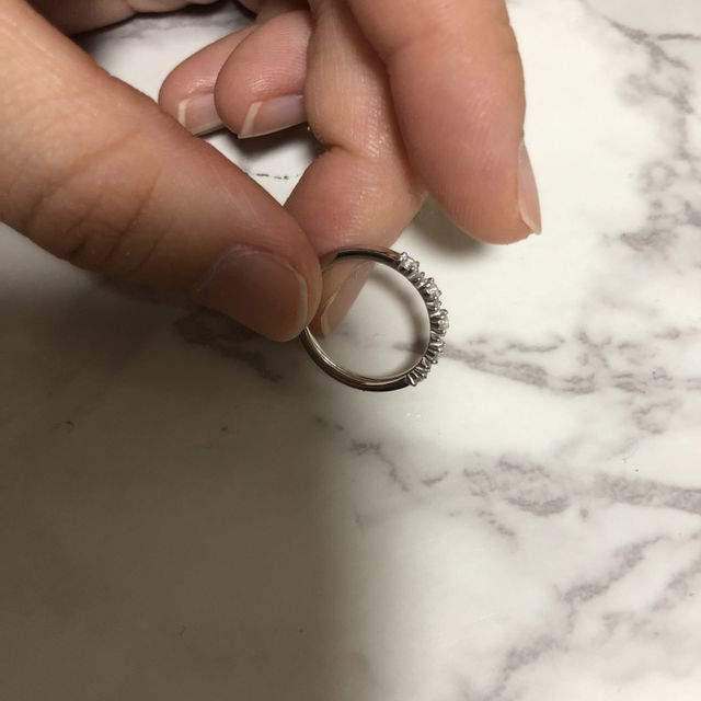 【俄(にわか)の口コミ】 見に行って即決めました。
俄の指輪はネットで事前に見ていて、上品な和の…