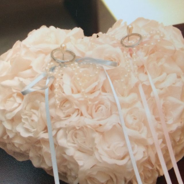 【ティファニー(Tiffany & Co.)の口コミ】 指が細いので、太い指輪が似合わず
細い指輪を探していました。雑誌でモデ…