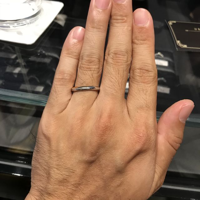 【エクセルコダイヤモンド(EXELCO DIAMOND)の口コミ】 ミルデザインに絞って指輪選びをしました。数あるブランドの中でエクセル…