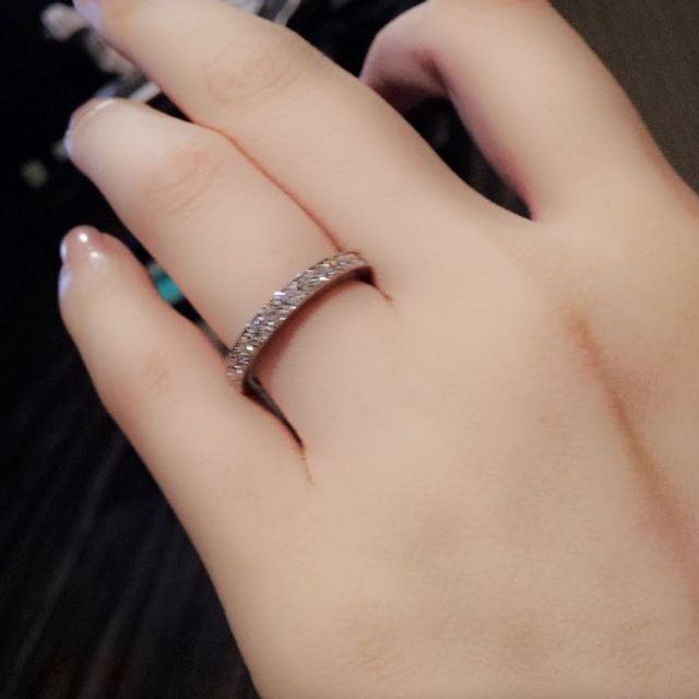 【ショーメ(CHAUMET)の口コミ】 仕事でも使える清楚でシンプルなデザインが決め手でした。シンプルなデザ…