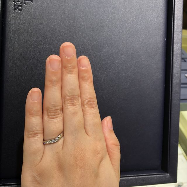 【ROYAL ASSCHER(ロイヤル・アッシャー)の口コミ】 とにかくつけ心地がよかったです。指に馴染んで、つけてないような感じで…