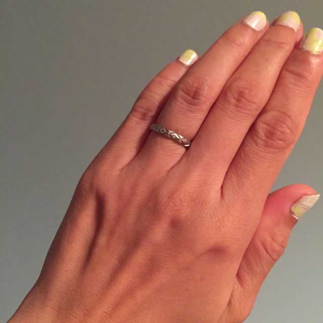 【シャネル(CHANEL)の口コミ】 シャネルを代表するキルティング模様が気に入りました。年をとってこの指…