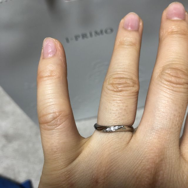 【アイプリモ(I-PRIMO)の口コミ】 お店の方の対応がとてもよくて、指輪を選んでいる間も幸せな気持ちになれ…