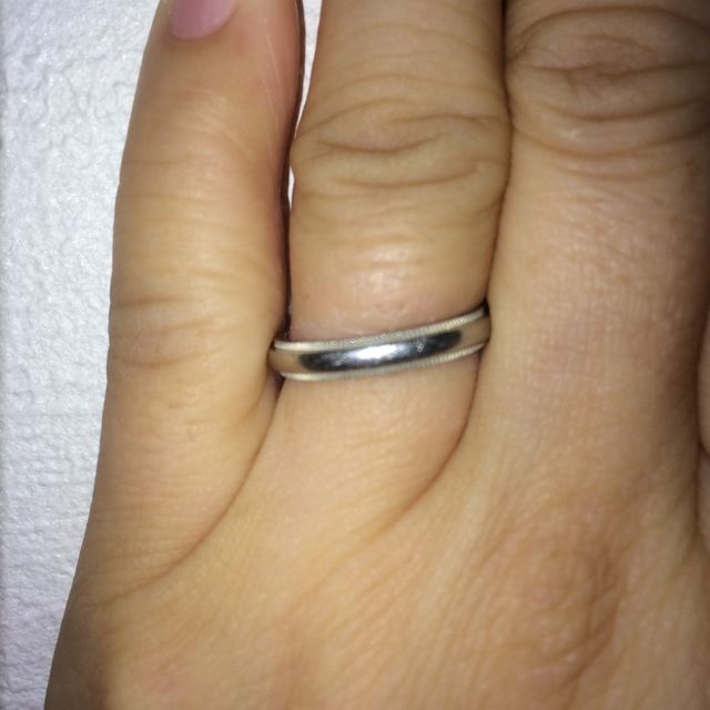 【ティファニー(Tiffany & Co.)の口コミ】 ミル打ちのものが良く、プラチナのものが希望で、このデザインが気に入り…