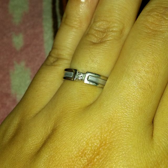 【ジュエリーツツミ(JEWELRY TSUTSUMI)の口コミ】 デザインが凝りすぎていなく、普段使いに向いているのと小さいながらもダ…