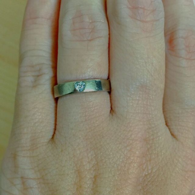 【AHKAH(アーカー)の口コミ】 試着だったので値段よりもデザイン重視で選びました、ハートの形をしたダ…