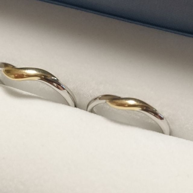 【GALA JEWELRY(ガラジュエリー)の口コミ】 色々候補はありましたが、石ではなく金がメインのデザインや細身でシンプ…