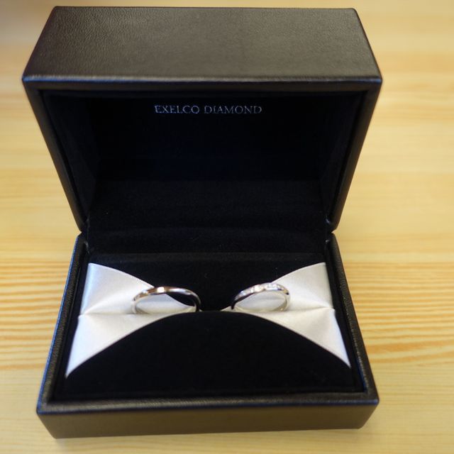 【エクセルコダイヤモンド(EXELCO DIAMOND)の口コミ】 ダイヤモンドがついている結婚指輪を探していましたので、こちらのブラン…
