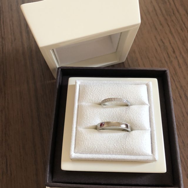 【LUCIE(ルシエ)の口コミ】 細身でダイヤの敷き詰められた指輪が好みで色々なブランドを拝見したけれ…