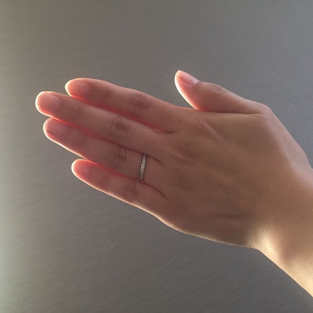 【4℃ BRIDAL(ヨンドシーブライダル)の口コミ】 初めて2人で見に行ったお店で、憧れていた結婚指輪にとても感動しました。…